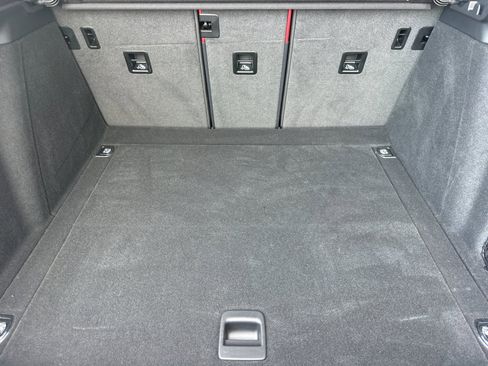 Used 2025 Porsche Macan image 15