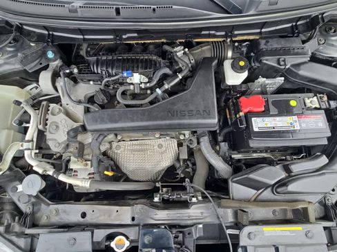 Used 2020 Nissan Rogue SV image 19