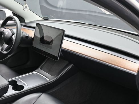 Used 2023 Tesla Model 3 Standard Range image 38