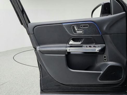 Certified 2026 Mercedes-Benz GLB 250 image 28
