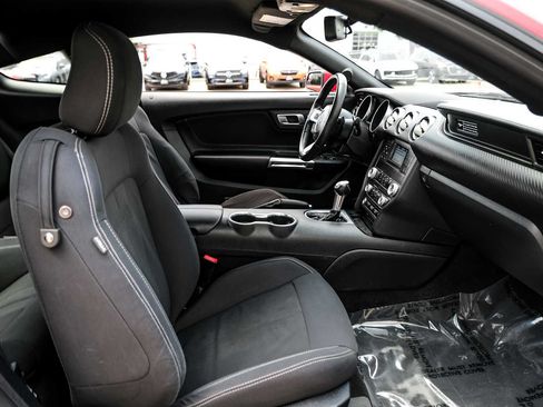Used 2020 Ford Mustang Coupe RWD image 29