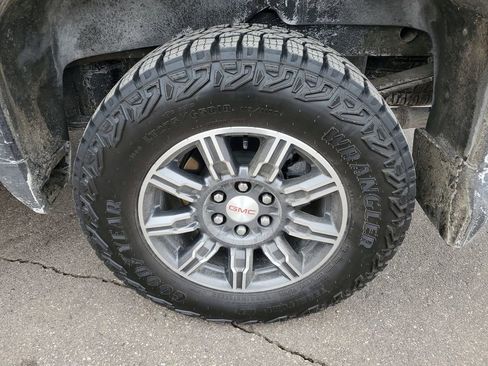 Used 2024 GMC Sierra 1500 AT4 w/ AT4 Premium Package image 33