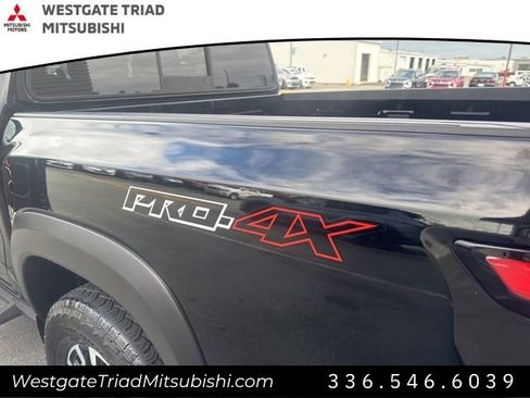 Used 2022 Nissan Frontier PRO-4X w/ Off-Road Protection Package image 10