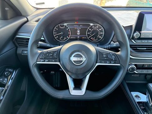 Used 2023 Nissan Altima 2.5 SV image 55