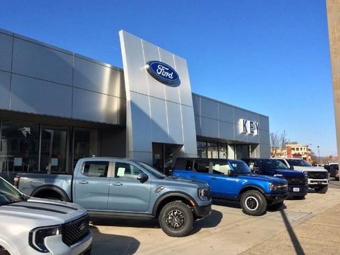 Certified 2022 Ford F150 XLT w/ Equipment Group 302A High image 35