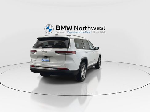 Used 2022 Jeep Grand Cherokee L Limited AWD/4WD image 2