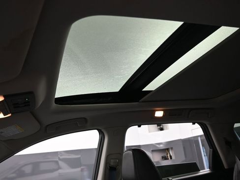 Used 2022 Nissan Pathfinder Platinum w/ Cargo Package image 37