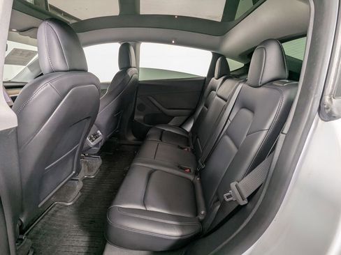 Used 2022 Tesla Model Y Performance image 5