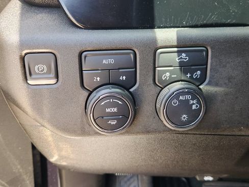Used 2024 Chevrolet Silverado 1500 LT AWD/4WD image 20