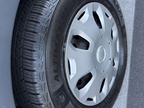 Used 2011 Ford Transit Connect XL FWD image 19