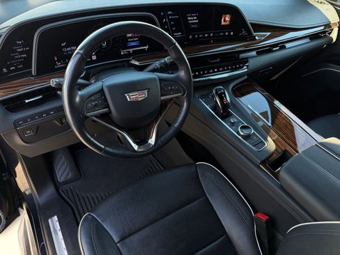 Certified 2022 Cadillac Escalade Premium Luxury image 3