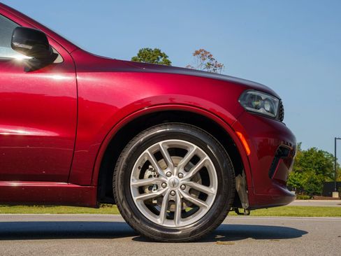 Used 2024 Dodge Durango GT RWD image 8