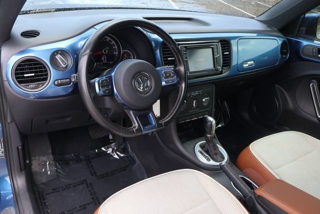Used 2017 Volkswagen Beetle 1.8T Classic FWD image 16