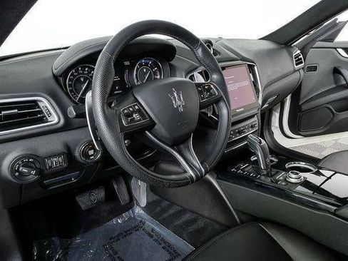Used 2022 Maserati Ghibli Modena Q4 AWD/4WD image 7