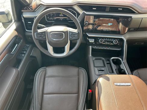 Used 2024 GMC Sierra 3500 Denali w/ Denali Reserve Package image 24