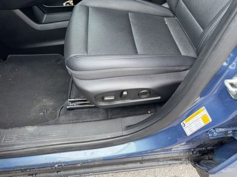 Used 2025 Chevrolet Equinox LT w/ Convenience Package II AWD/4WD image 26