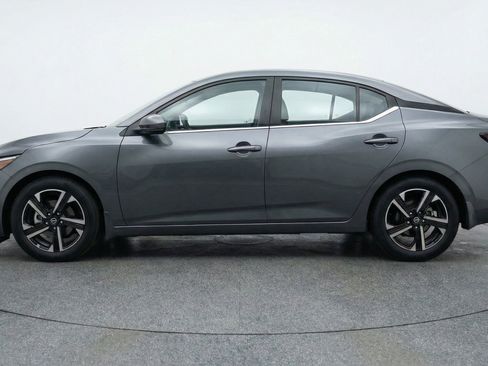 Used 2025 Nissan Sentra SV FWD image 5