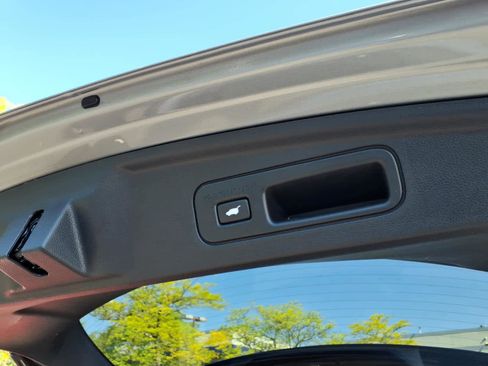 Certified 2023 Acura MDX SH-AWD image 17