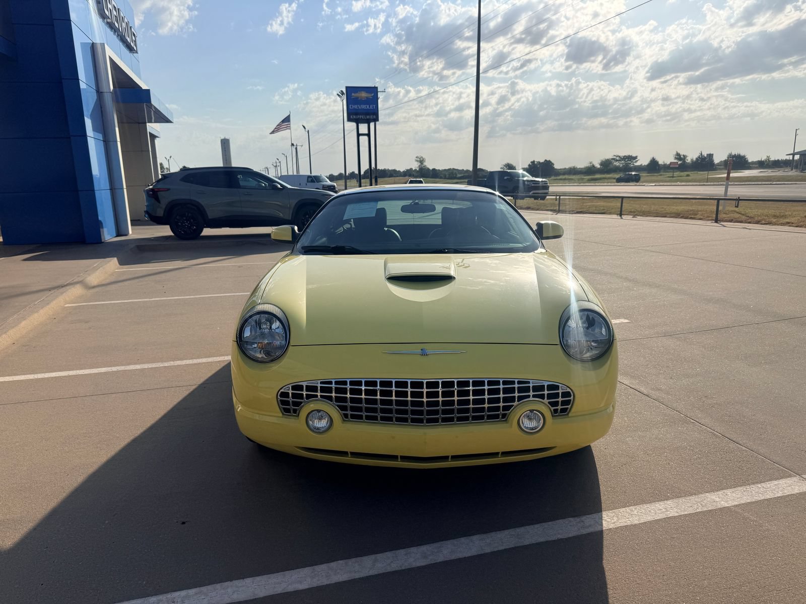 Used 2002 Ford Thunderbird RWD image 3