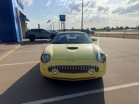 Used 2002 Ford Thunderbird RWD image 3