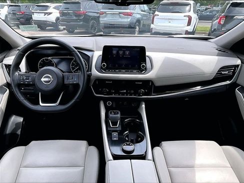 Used 2023 Nissan Rogue SL AWD/4WD image 21