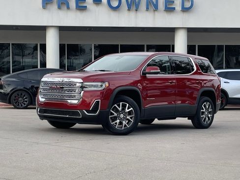 Used 2023 GMC Acadia SLE image 2