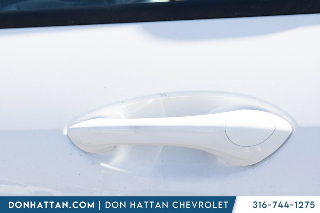 New 2026 Chevrolet Trax RS w/ Sunroof Package FWD image 29