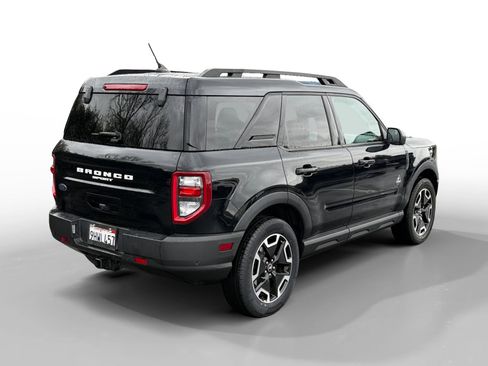 Certified 2023 Ford Bronco Sport Outer Banks w/ Tech Package image 5