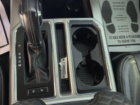 Used 2018 Ford F150 Lariat w/ Equipment Group 502A Luxury image 13