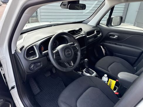 Used 2022 Jeep Renegade Sport w/ Sport Appearance Group AWD/4WD image 9
