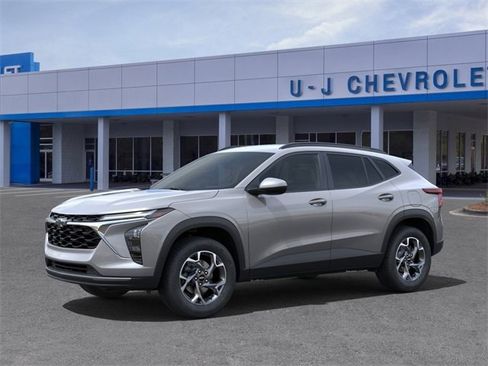 New 2025 Chevrolet Trax LT w/ Driver Confidence Package image 2