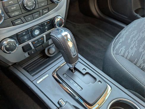 Used 2010 Ford Fusion SE image 21