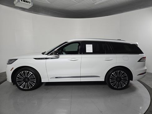 Certified 2025 Lincoln Aviator Black Label image 7