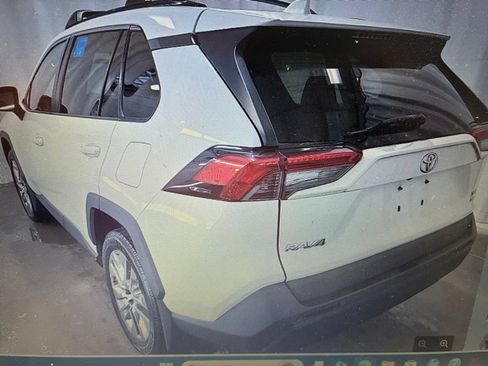Used 2019 Toyota RAV4 XLE Premium w/ Cold Weather Package AWD/4WD image 2