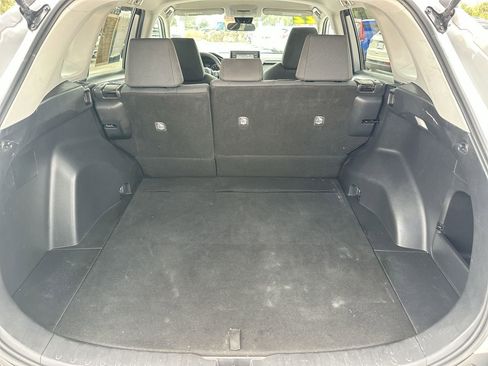 Used 2022 Toyota RAV4 LE image 9