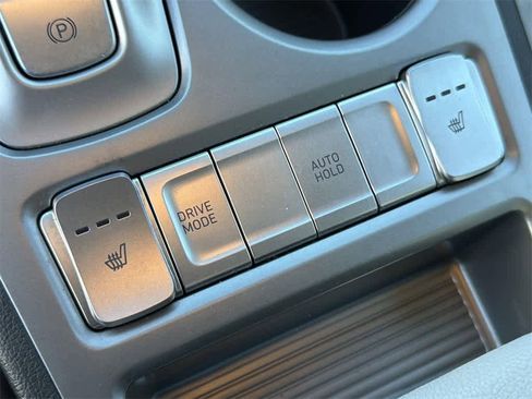 Used 2023 Hyundai Kona SE image 21