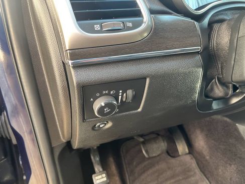 Used 2018 Jeep Grand Cherokee Limited AWD/4WD image 14