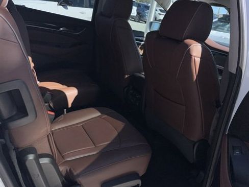 Certified 2019 Buick Enclave Avenir w/ Avenir Technology Package image 2