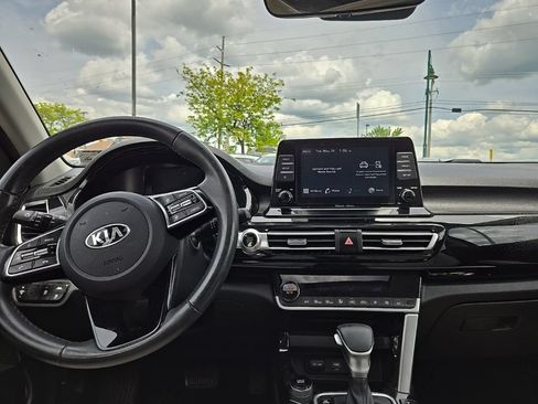 Used 2021 Kia Seltos EX AWD/4WD image 15