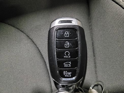 Used 2023 Hyundai Elantra SEL FWD image 32