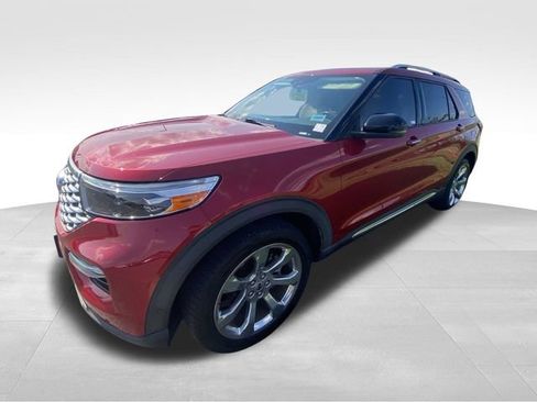 Used 2020 Ford Explorer Platinum w/ Premium Technology Package AWD/4WD image 2
