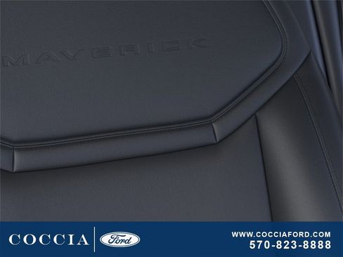 New 2025 Ford Maverick Lariat w/ Black Appearance Package image 17