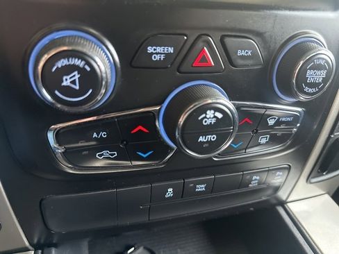 Used 2017 RAM 1500 Lone Star image 28