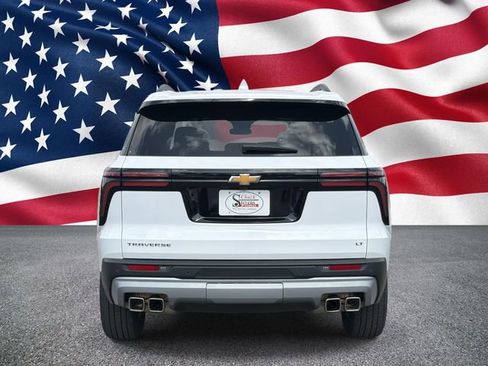 Used 2024 Chevrolet Traverse LT w/ LPO, Floor Liner Package image 4