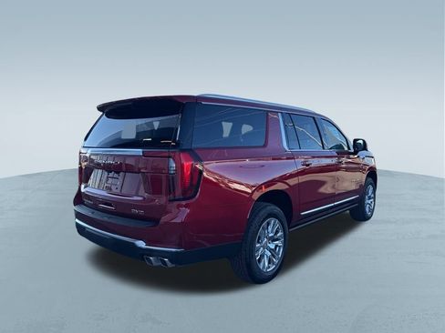 New 2026 GMC Yukon XL Denali w/ Sun & Power Step Package image 9