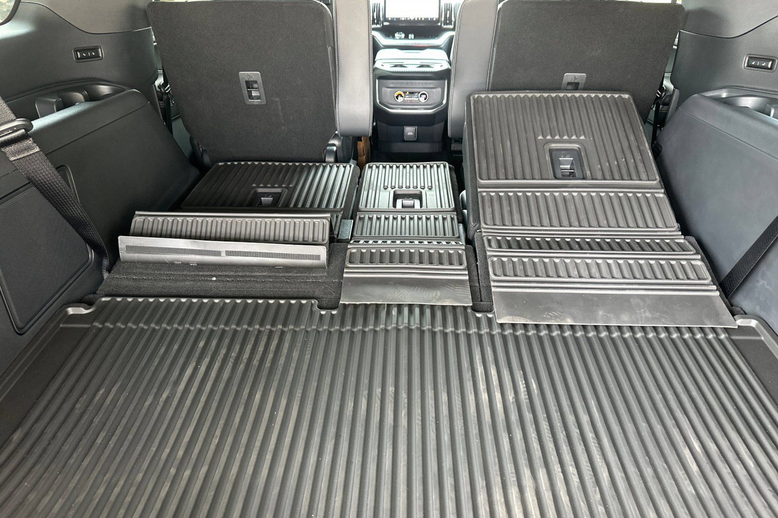 New 2026 Ford Expedition Max Platinum w/ Stealth Performance Package AWD/4WD image 17