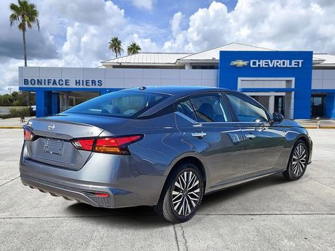 Used 2024 Nissan Altima 2.5 SV image 4