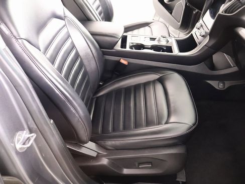 Used 2024 Ford Edge SEL image 13