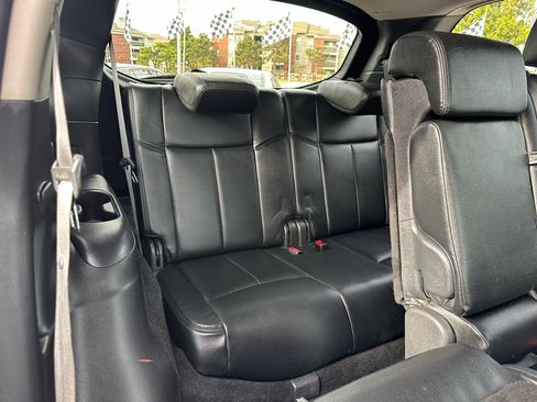 Used 2019 Nissan Pathfinder SV image 20