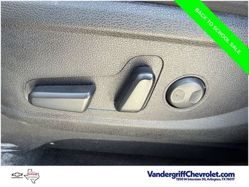 Used 2025 Kia Telluride S FWD image 24